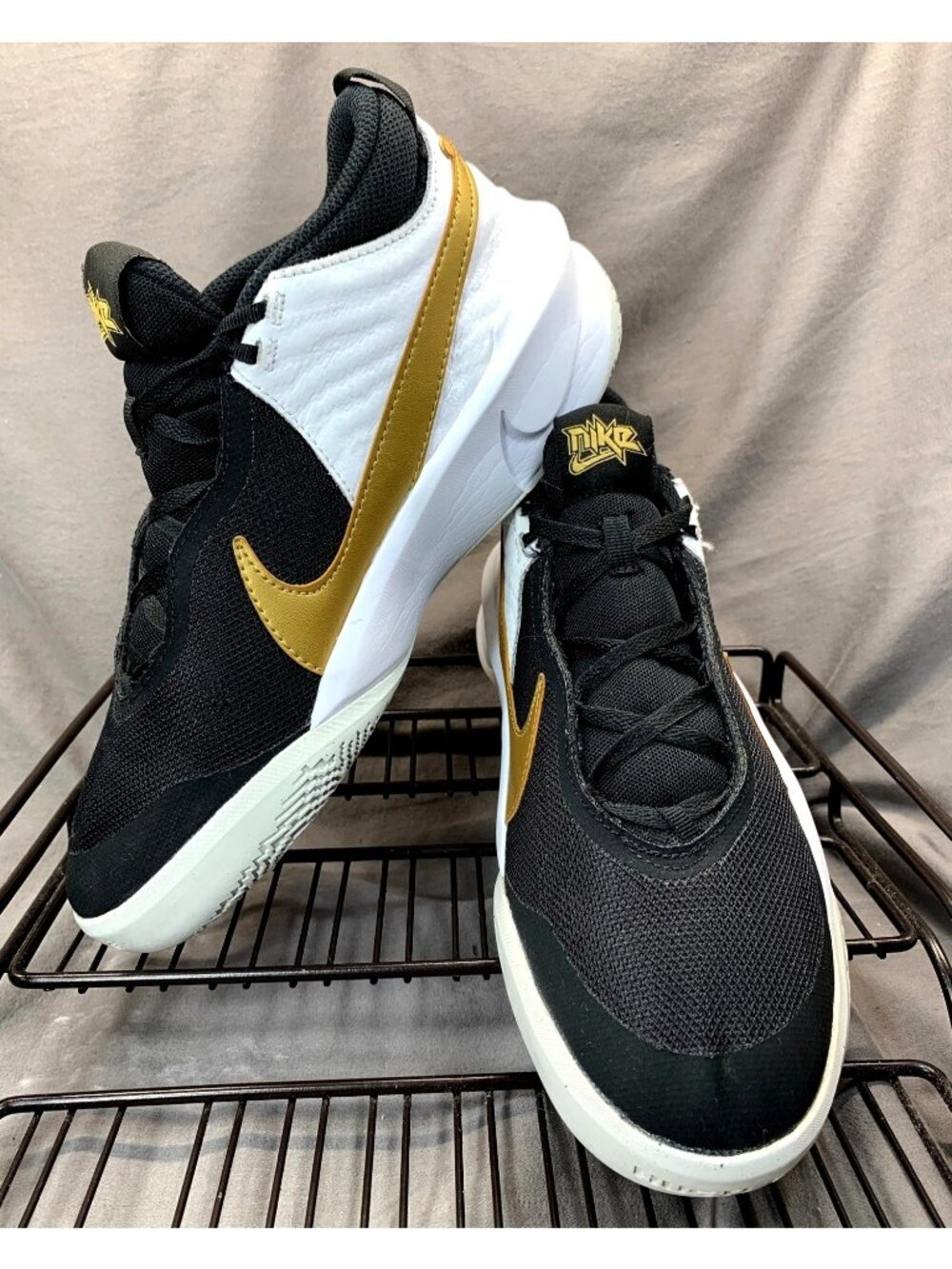 Nike Team Hustle D10 GS 'Black Metallic Gold' CW6735-002 Mens/Youth size 7Y
